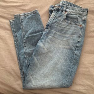 American Eagle Mom Jean